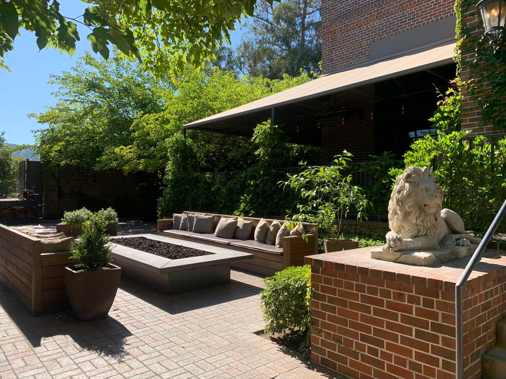 The Charter Oak exterior in St. Helena Napa Valley farm-to-table restaurant